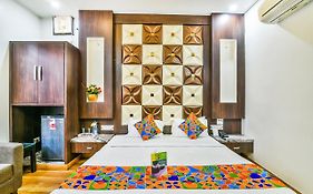Fabhotel Aman Residency Sharifpura
